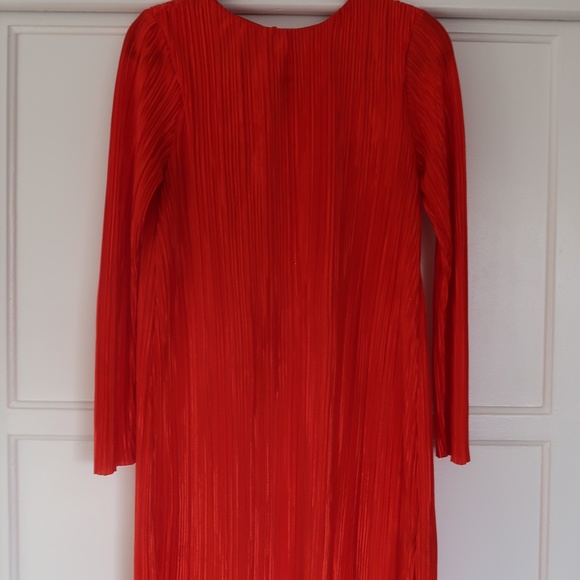 Size 8 Red Party Dress + Catherine Malandrino Heel - Picture 2 of 2
